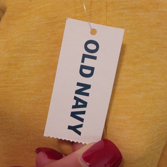 Yellow Old Navy Men's Beyond 4-Way Stretch Sleeveless T-Shirt - Picture 5 of 6